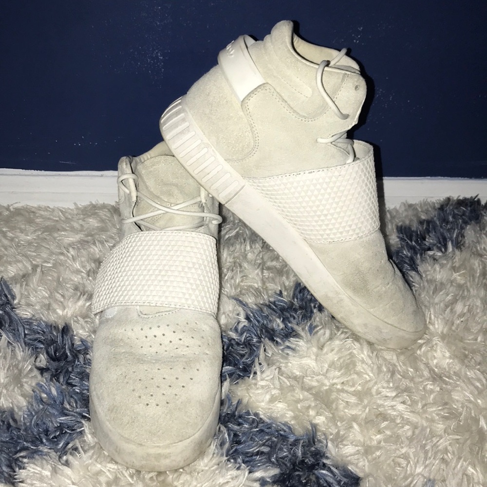 Men’s Adidas Sneakers Size 9 1/2